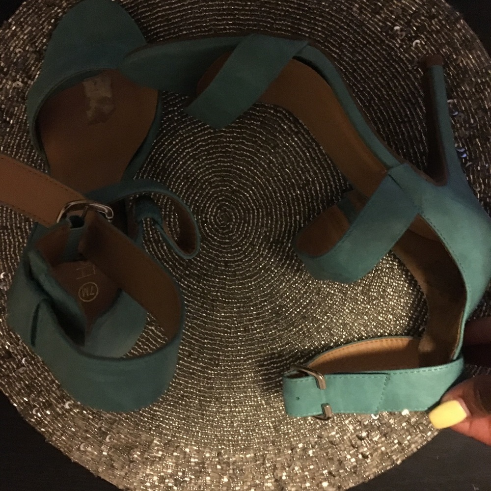 Beautiful Egg Shell Blue Heels